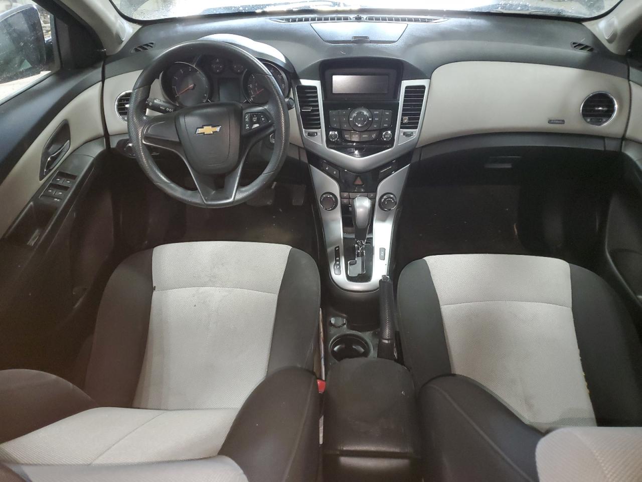 2011 Chevrolet Cruze - Image 8