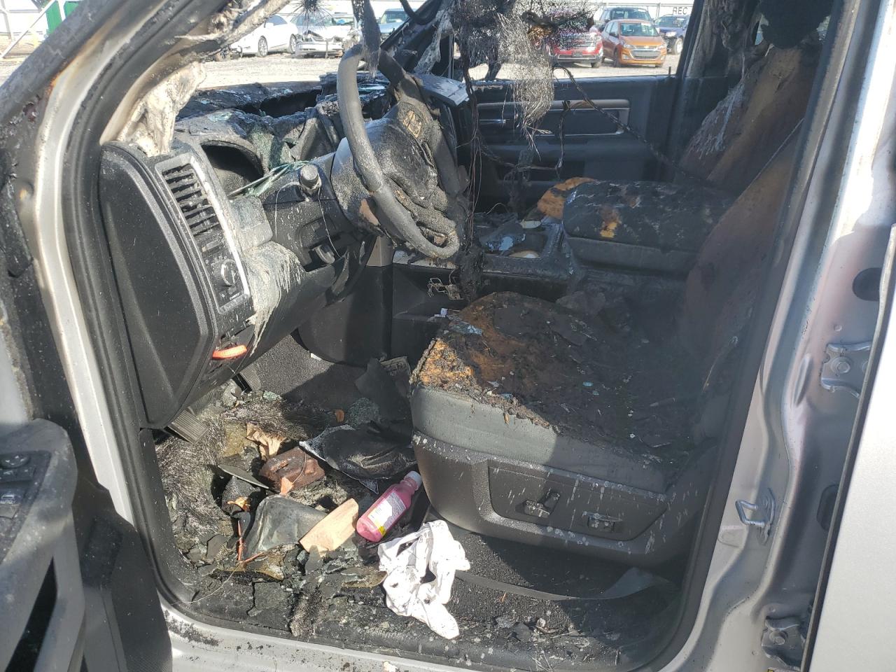 2016 RAM 1500 - Image 7