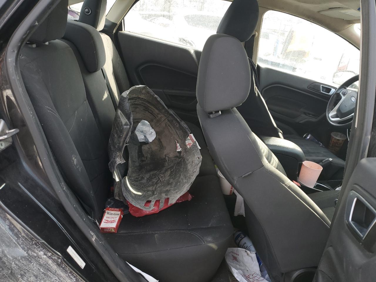 2015 Ford Fiesta - Image 11