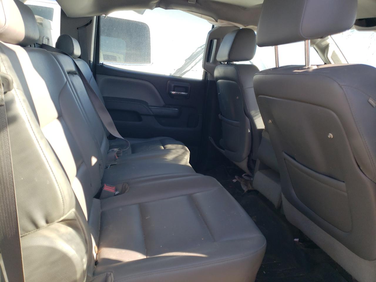 2015 Chevrolet Silverado - Image 10