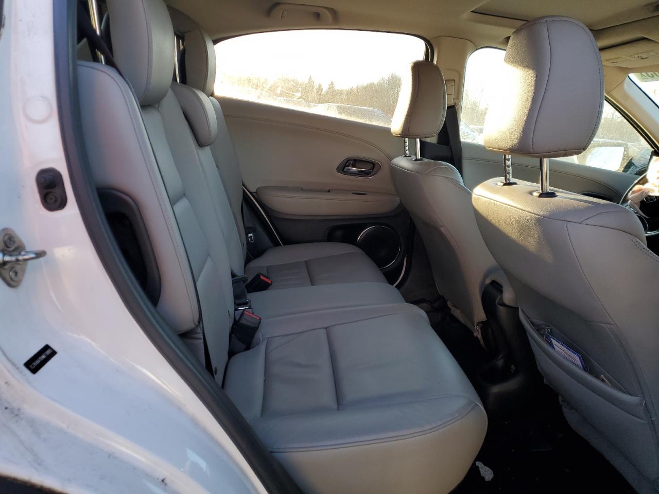 2017 Honda HR-V - Image 11
