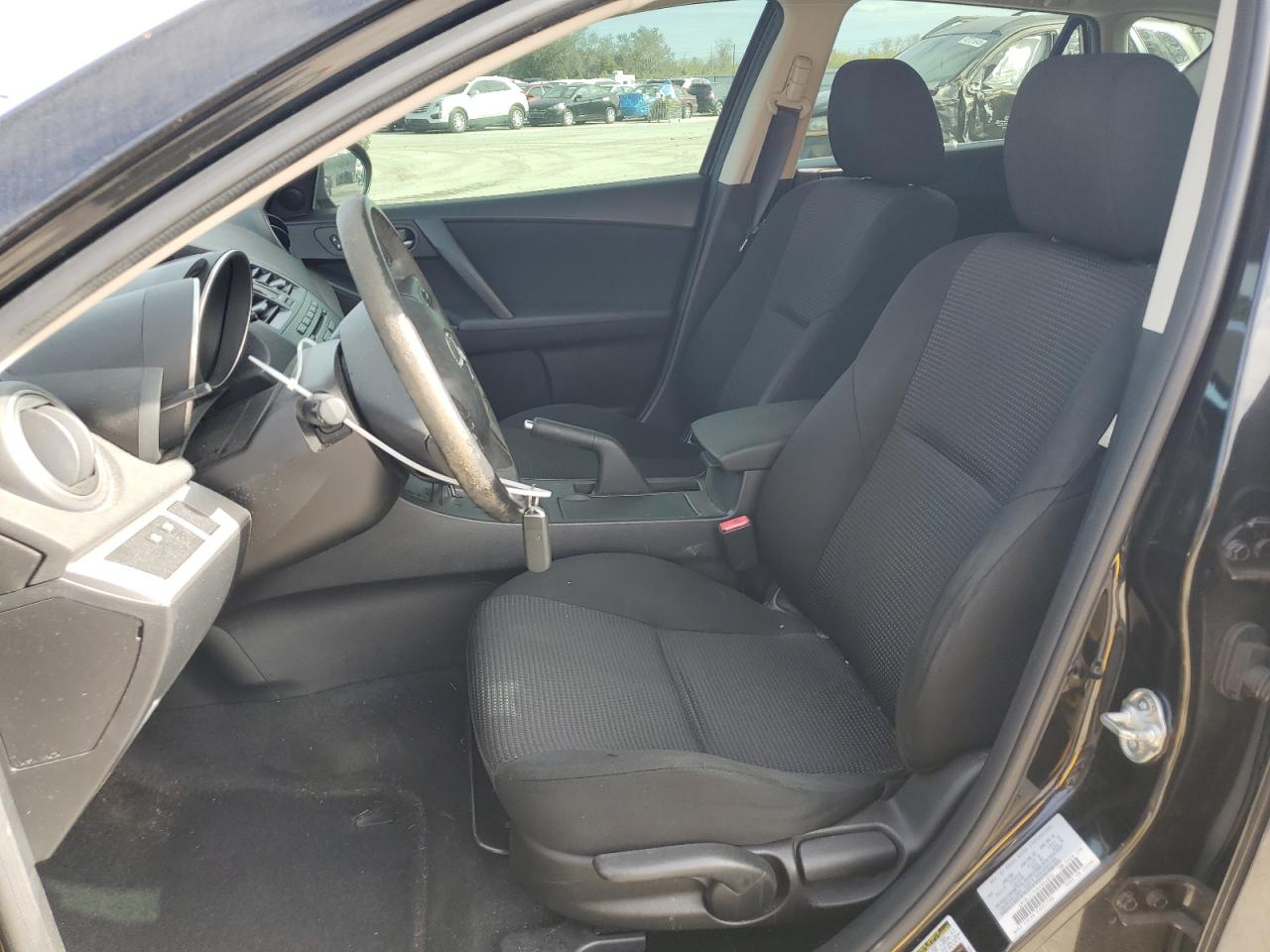 2013 Mazda 3 - Image 7