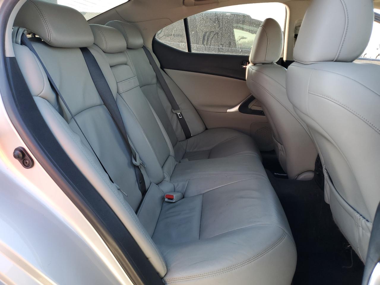 2008 Lexus IS - Image 10
