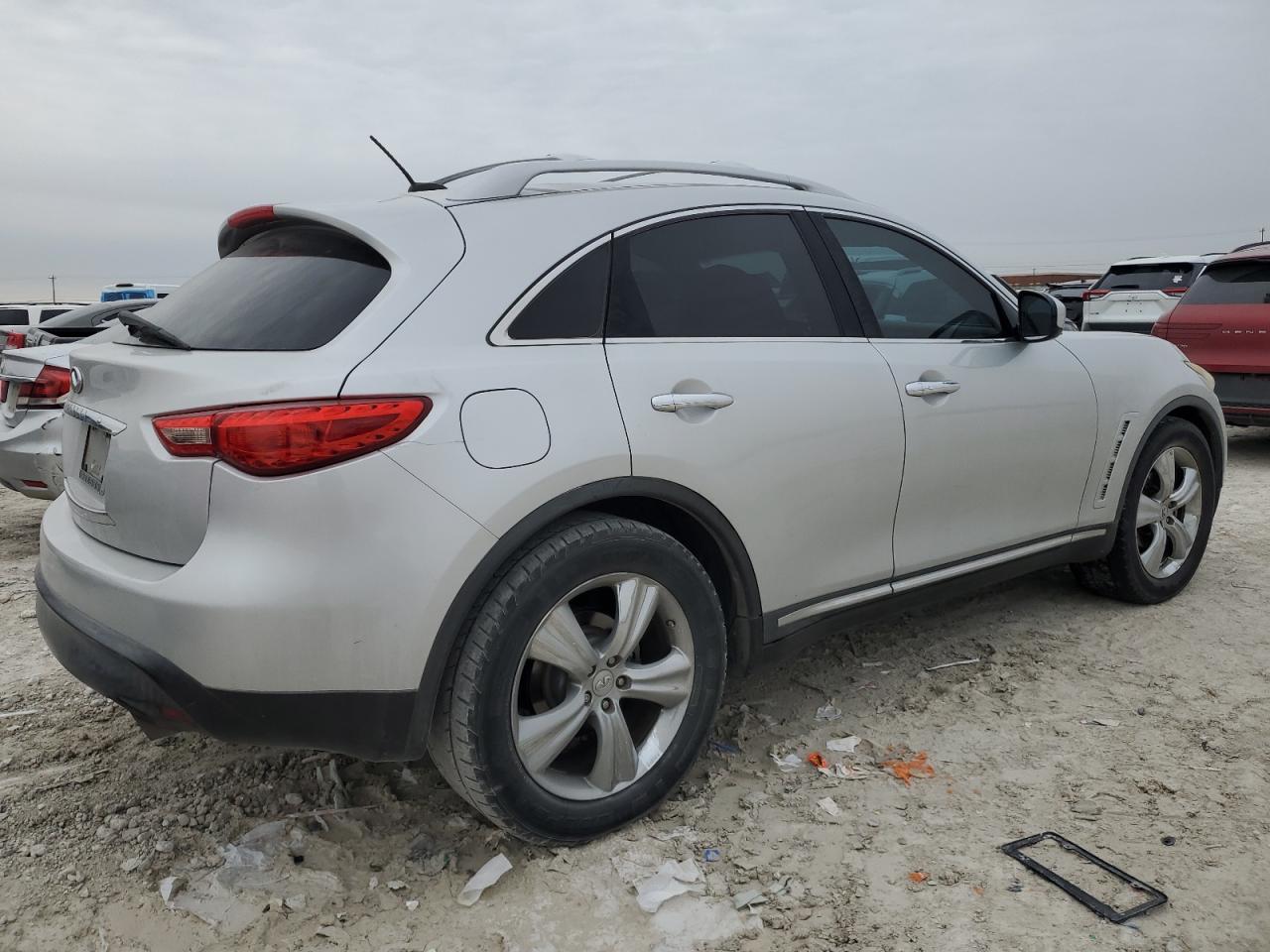 2010 Infiniti FX - Image 3