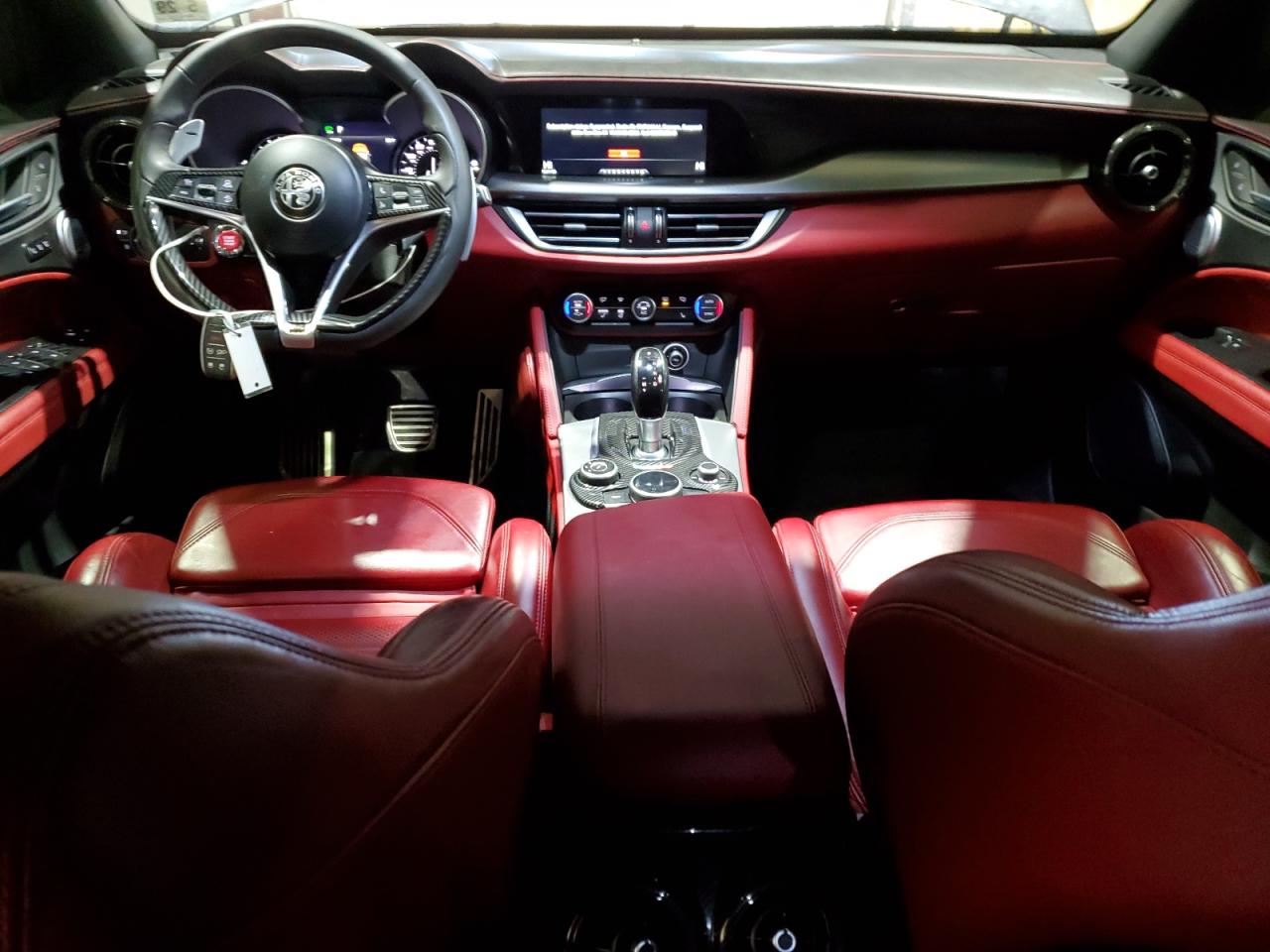 2019 Alfa Romeo Stelvio - Image 8