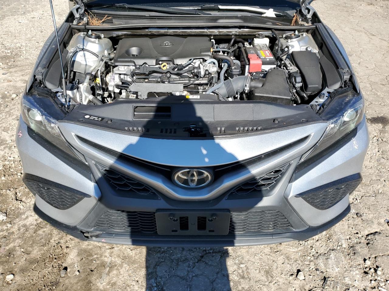 2022 Toyota Camry - Image 11