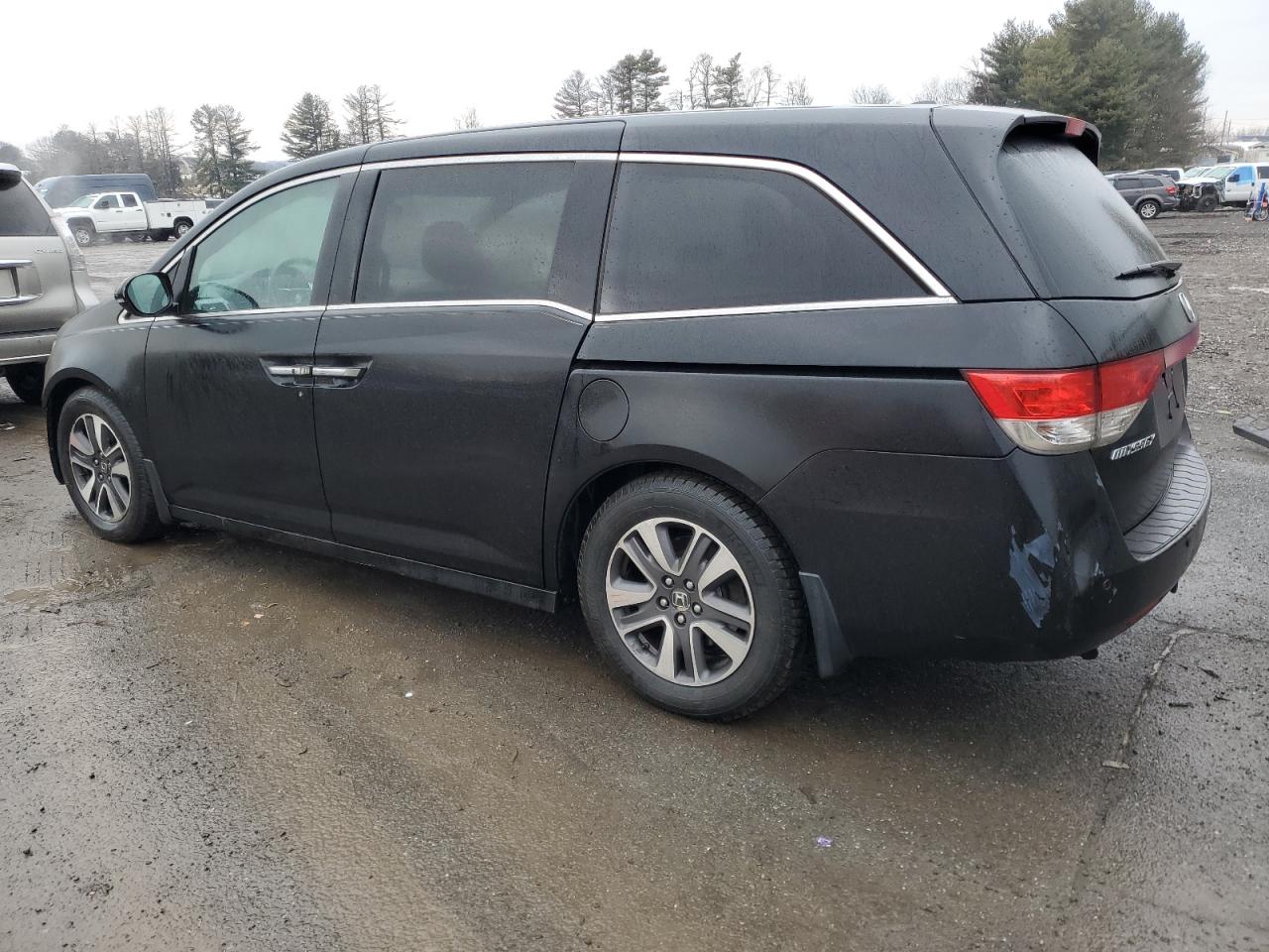 2014 Honda Odyssey - Image 2