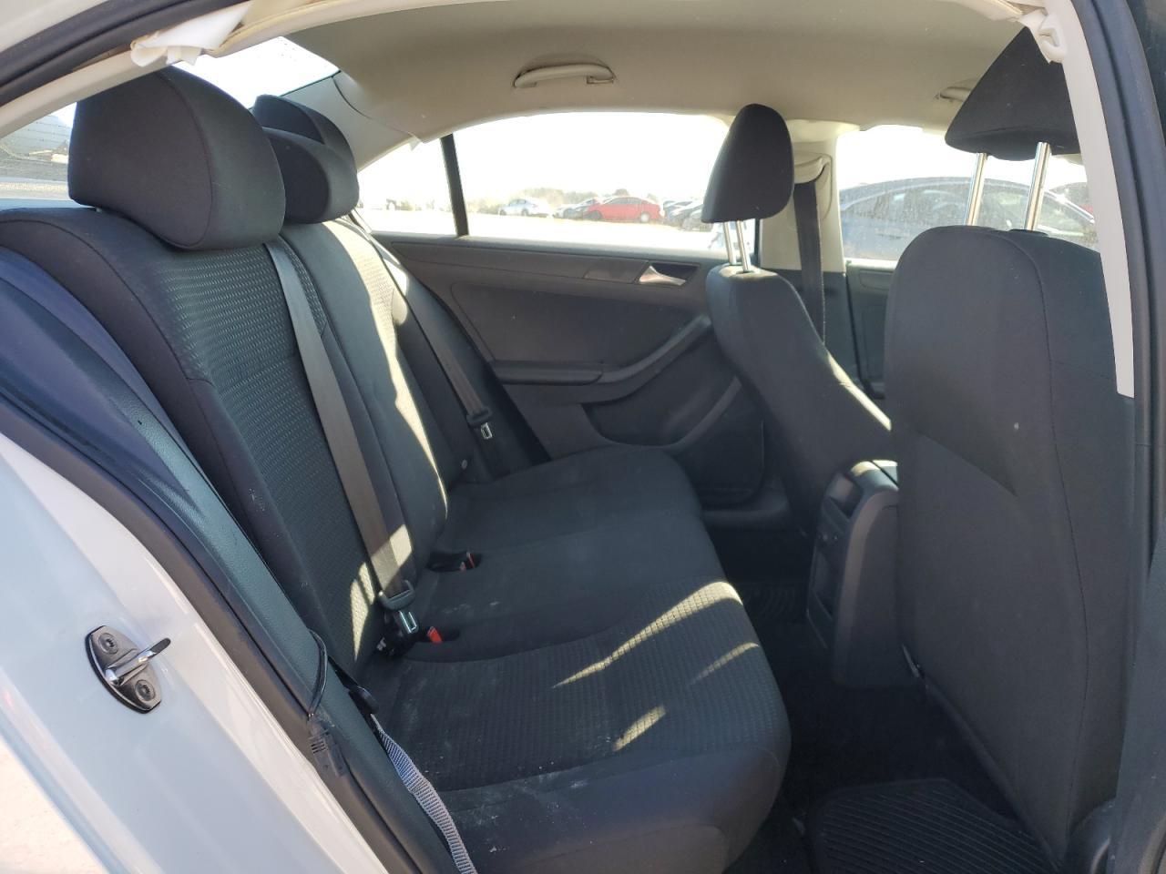 2016 Volkswagen Jetta - Image 10