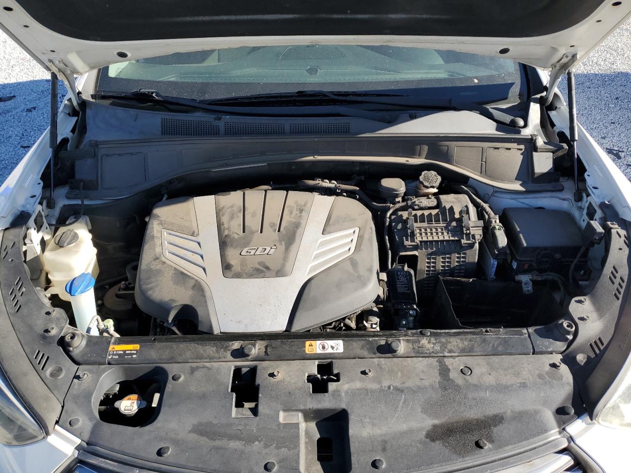 2017 Hyundai Santa Fe - Image 12