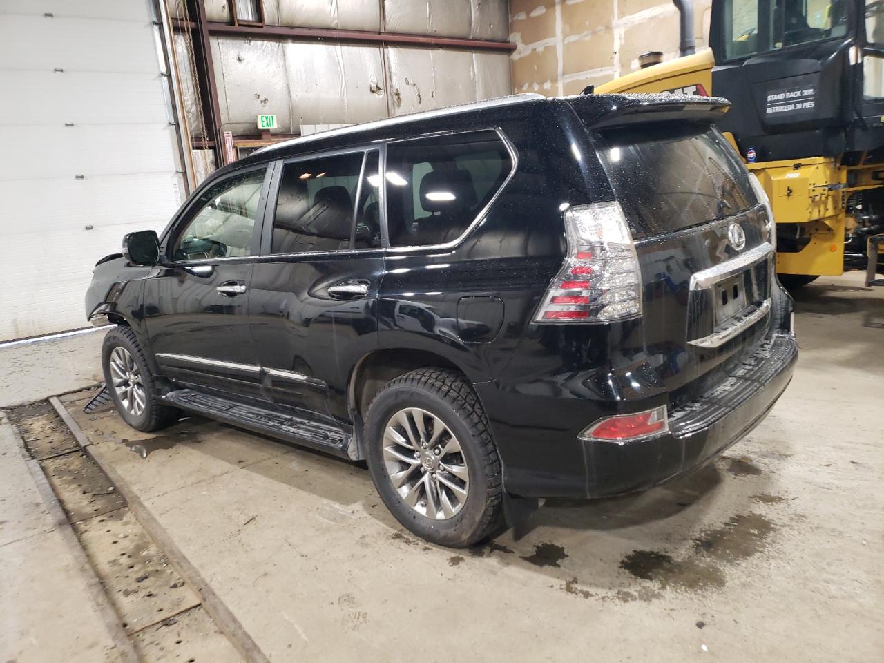 2015 Lexus GX - Image 2