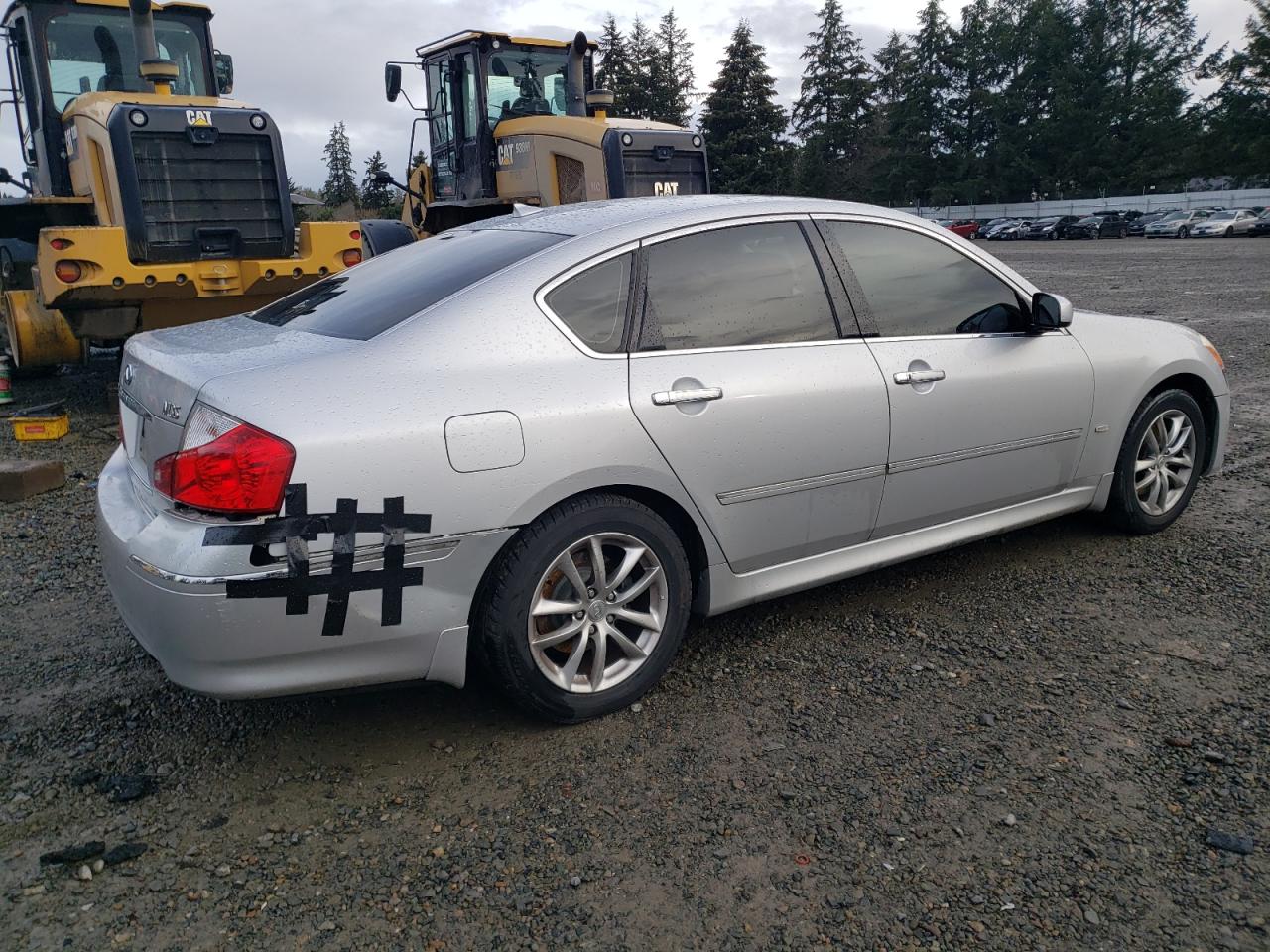 2010 Infiniti M - Image 3