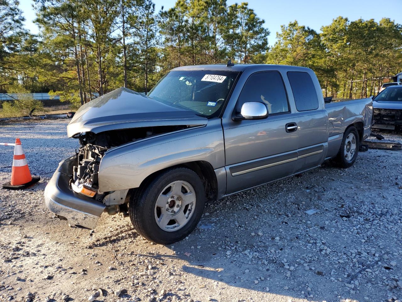 2006 Chevrolet Silverado - Image 1