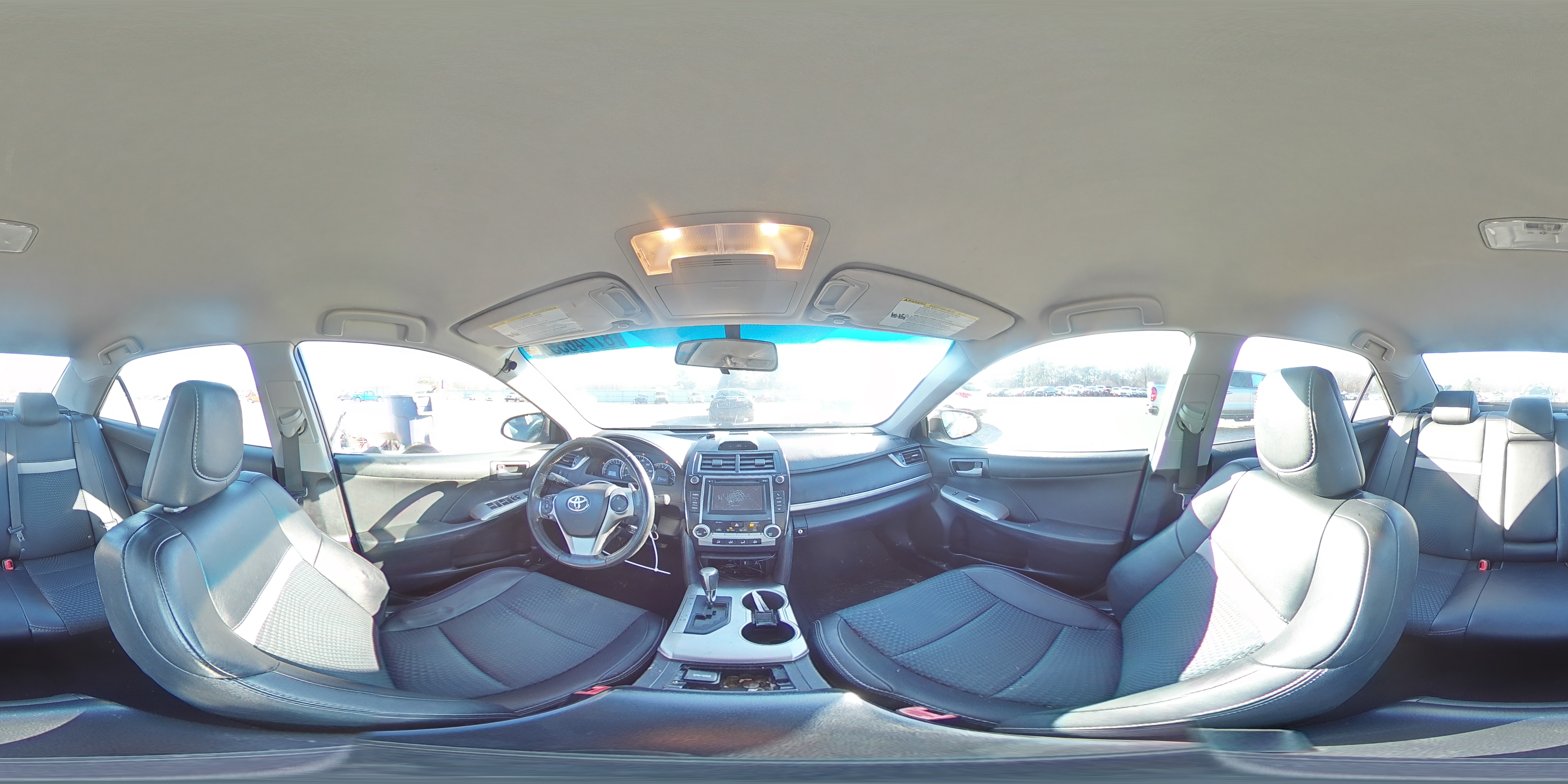 2013 Toyota Camry - Image 13