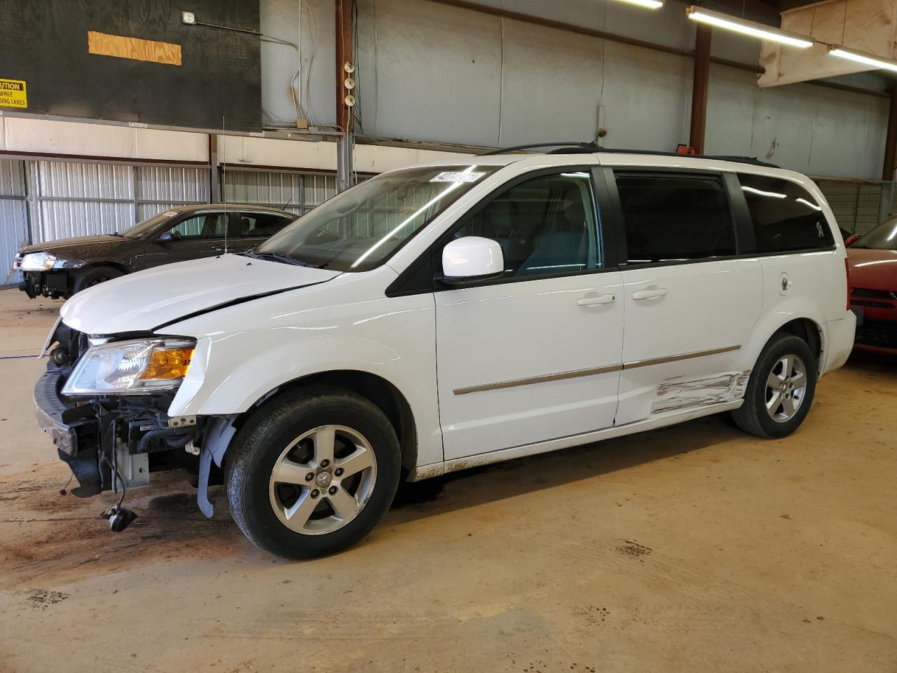 2010 Dodge Caravan - Image 1