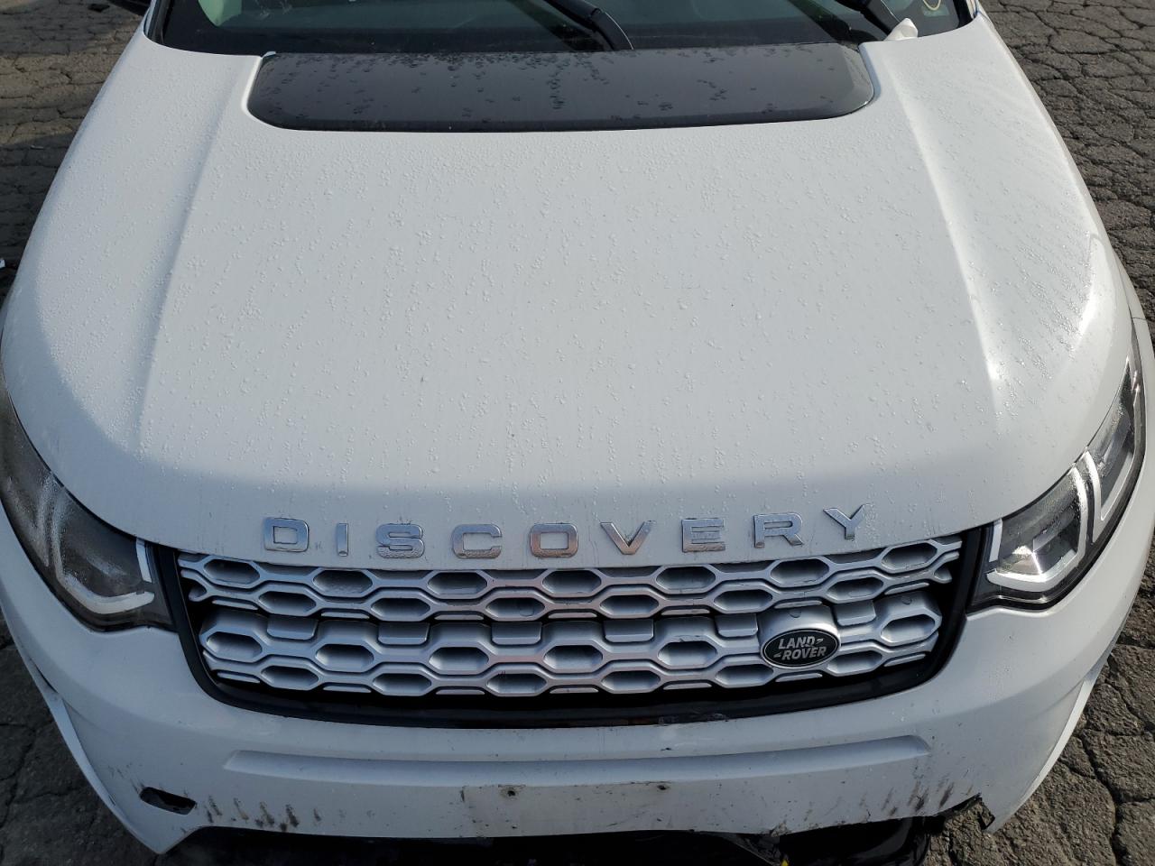 2022 Land Rover Discovery - Image 12