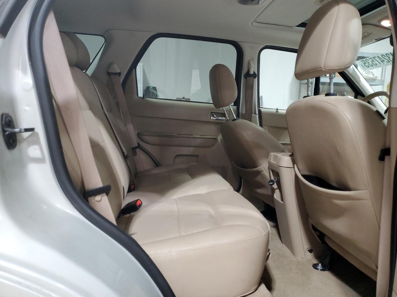 2008 Ford Escape - Image 12