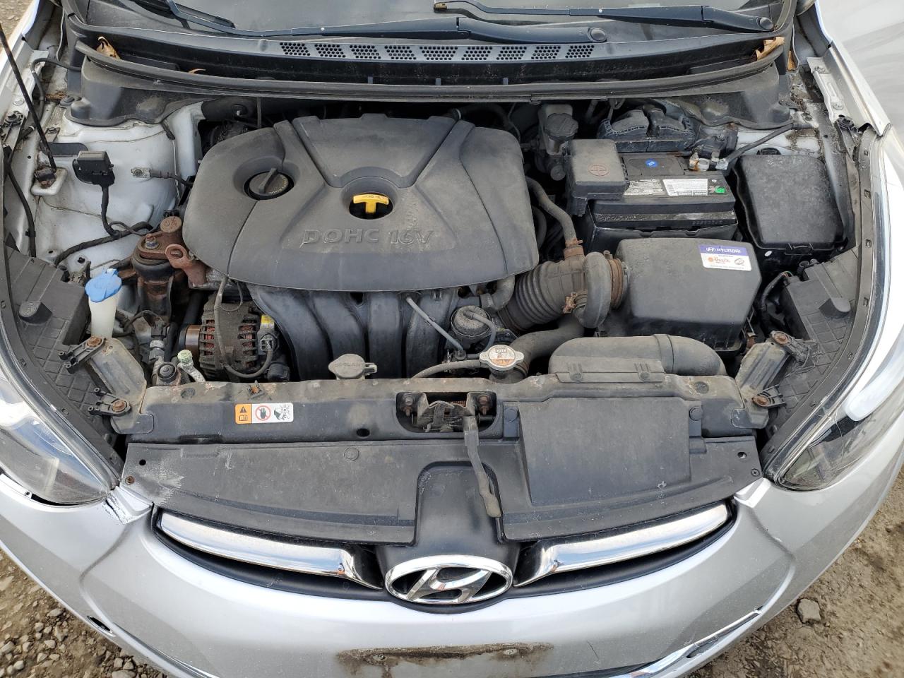 2013 Hyundai Elantra - Image 12