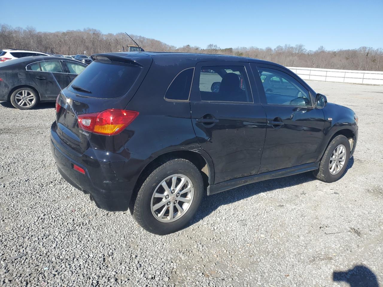 2011 Mitsubishi Outlander - Image 3