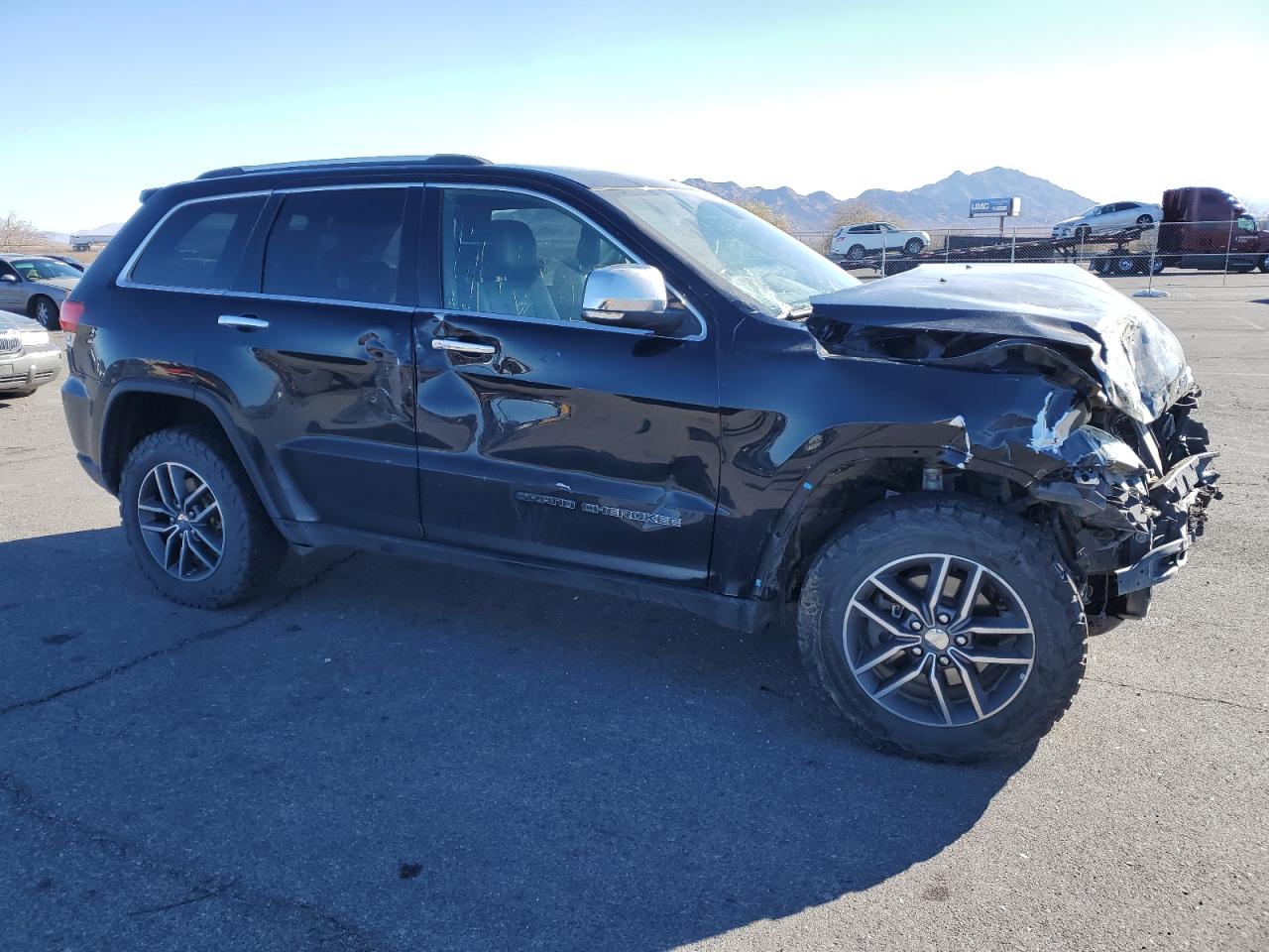 2017 Jeep Grand Cherokee - Image 4