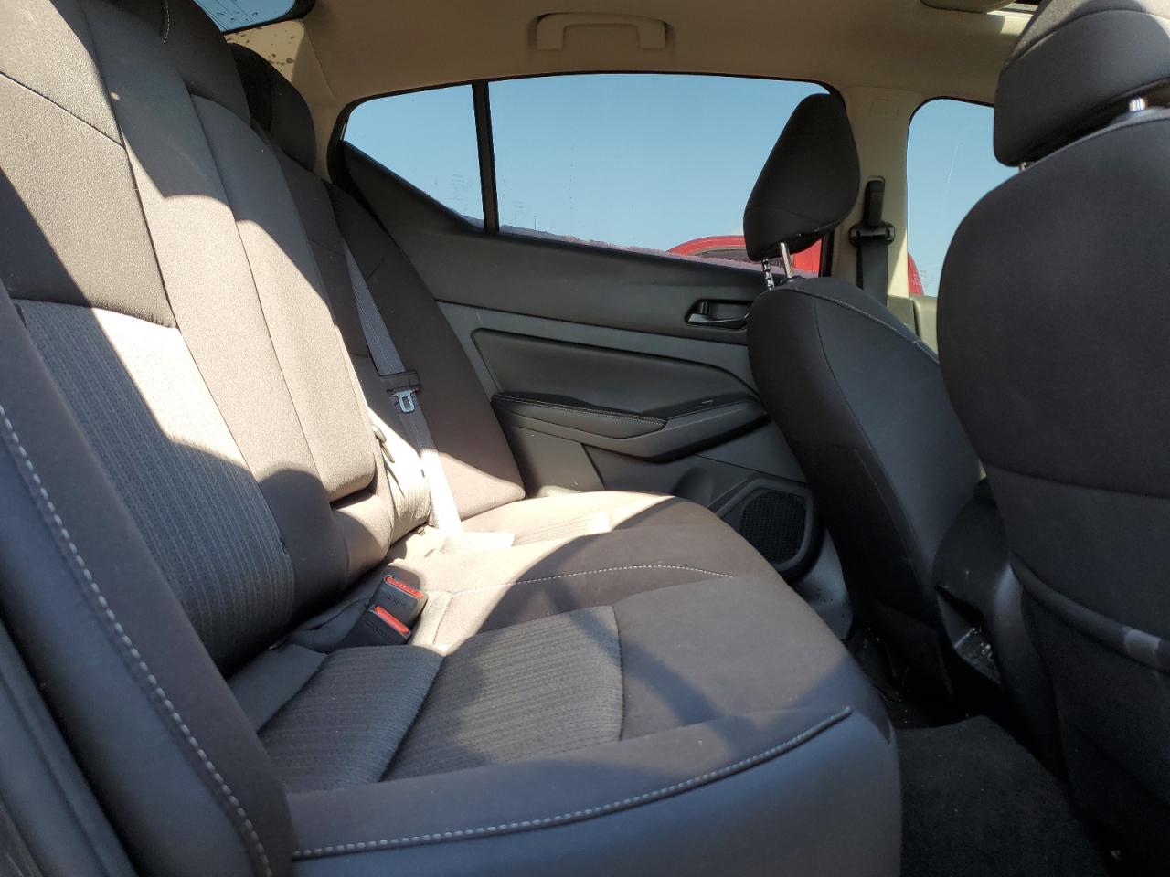 2024 Nissan Altima - Image 10