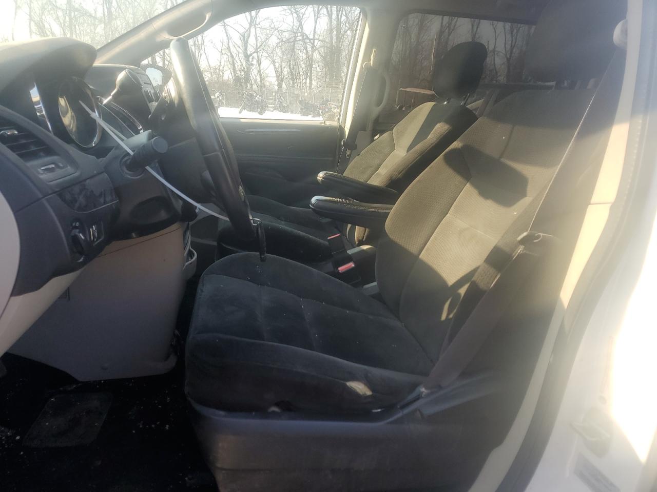 2016 Dodge Caravan - Image 7