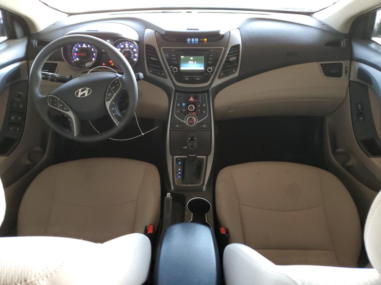 2014 Hyundai Elantra - Image 8