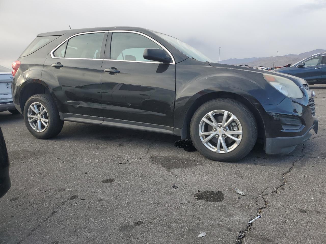 2017 Chevrolet Equinox - Image 4