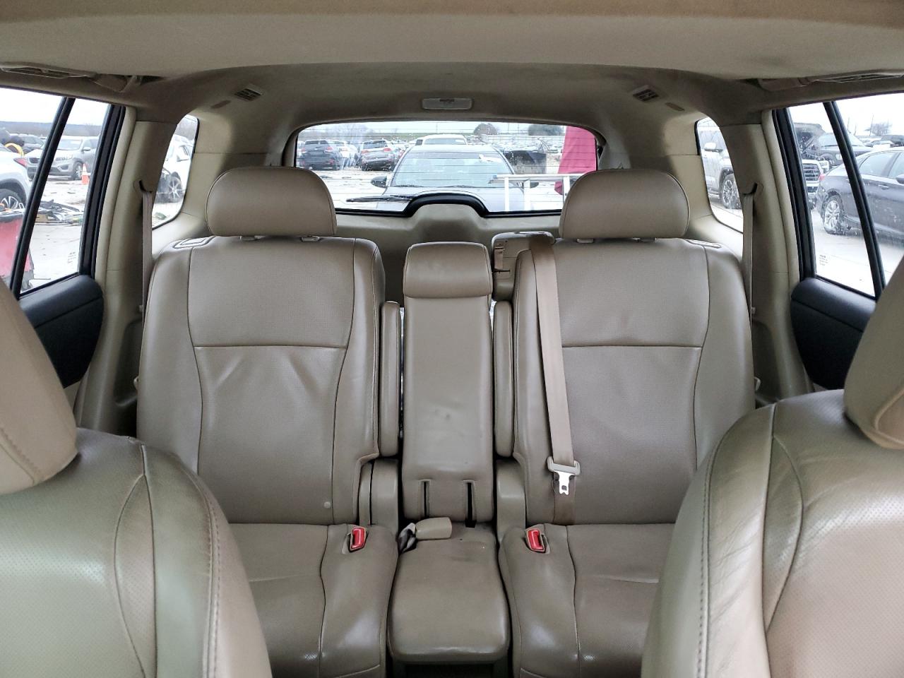 2013 Toyota Highlander - Image 10