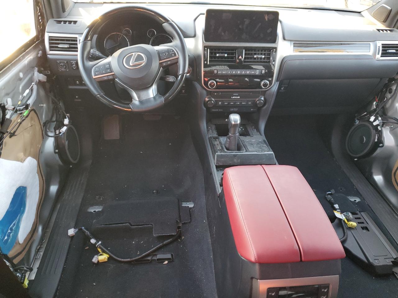 2023 Lexus GX - Image 8