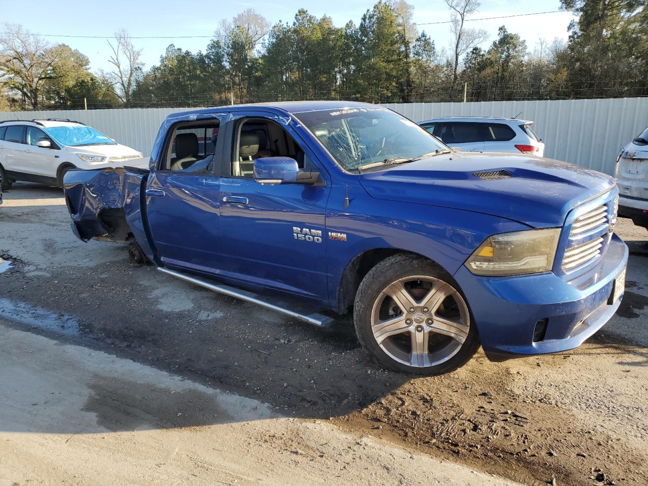 2016 RAM 1500 - Image 4
