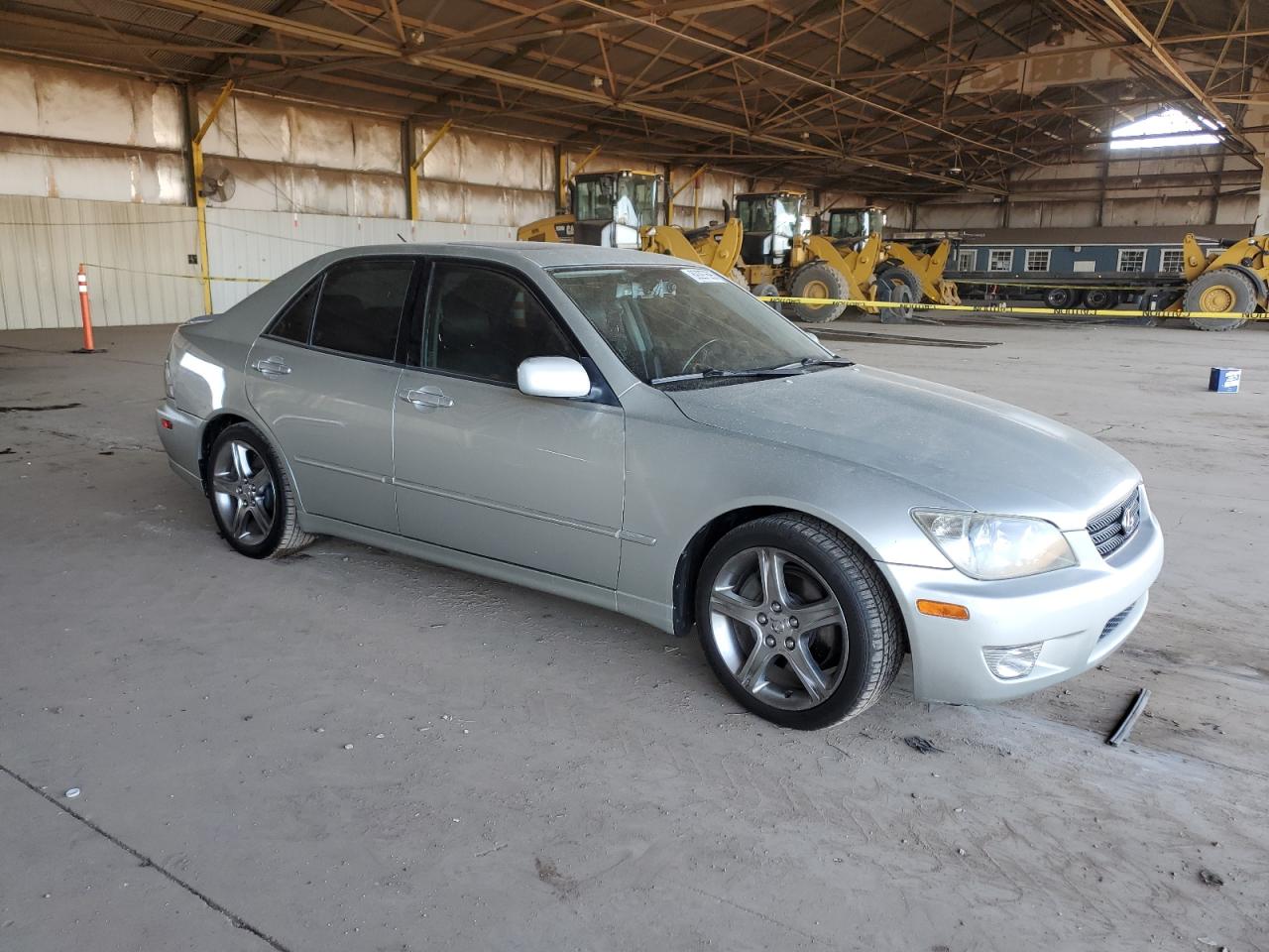 2004 Lexus IS - Image 4