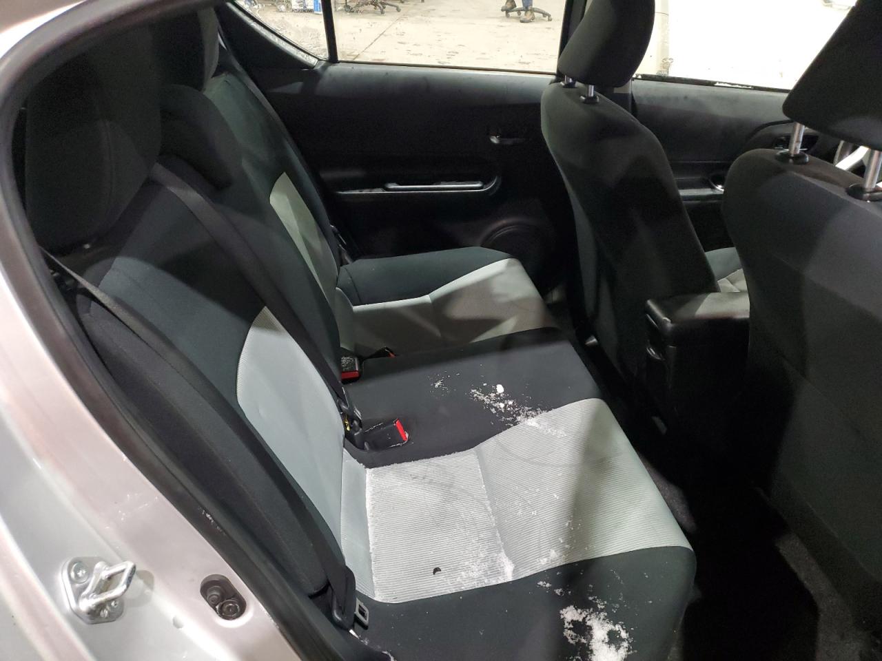 2015 Toyota Prius - Image 10