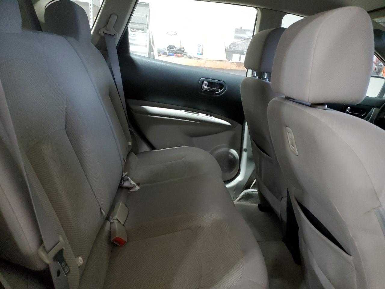 2014 Nissan Rogue - Image 11