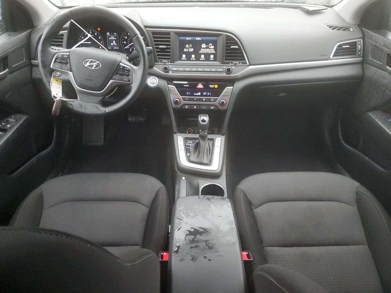 2018 Hyundai Elantra - Image 8