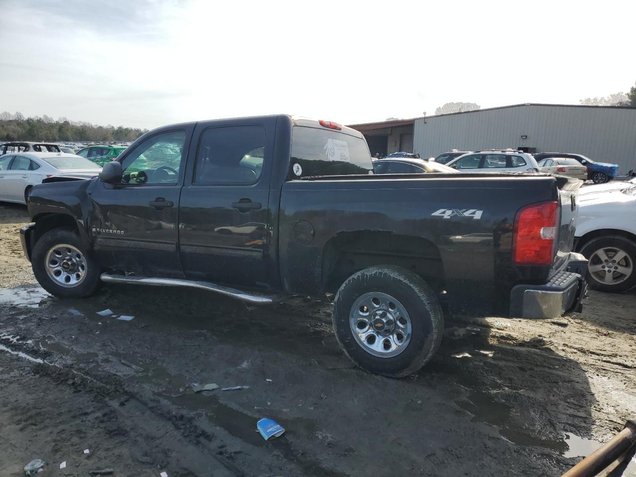 2009 Chevrolet Silverado - Image 2