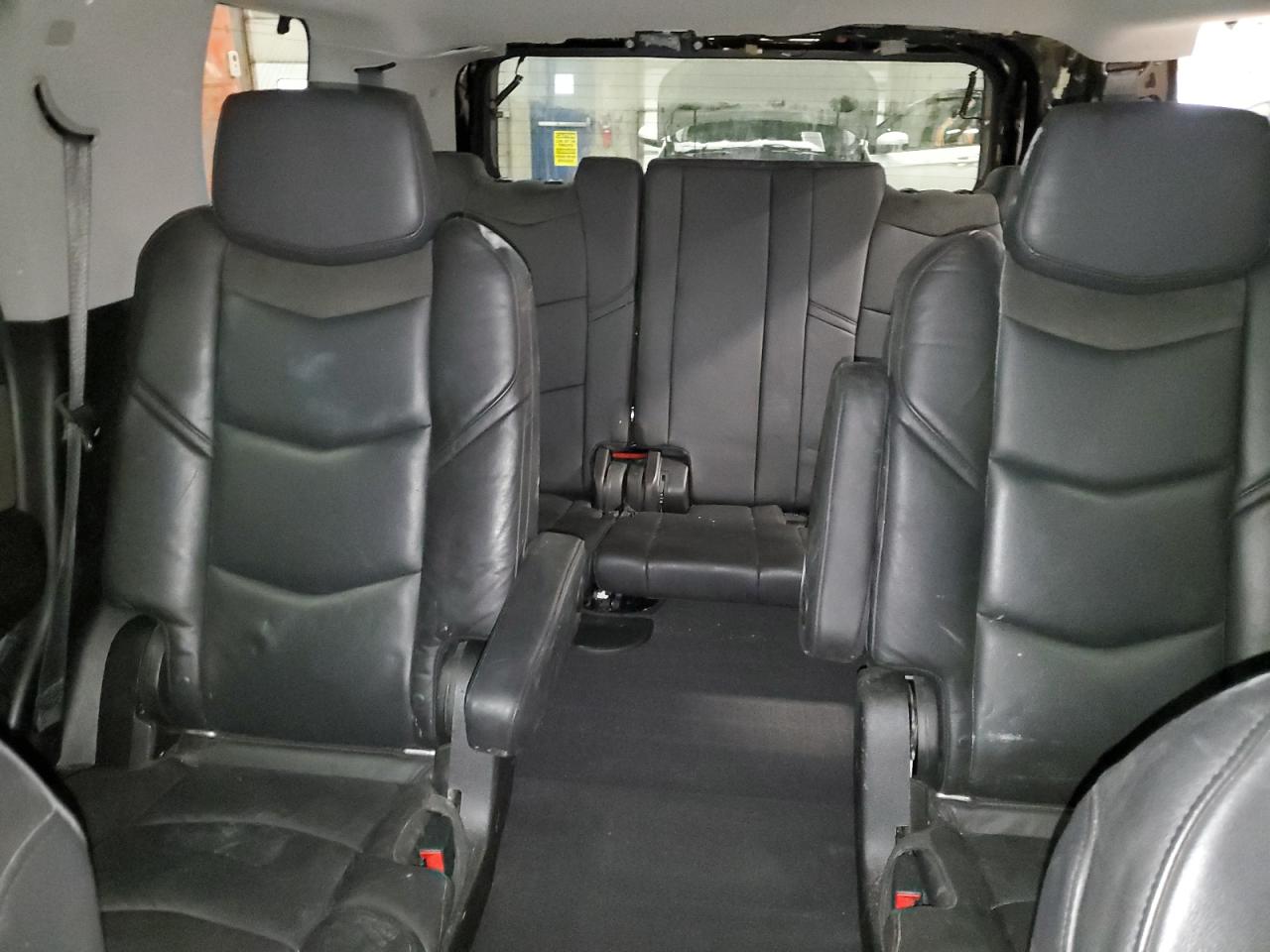 2019 Cadillac Escalade - Image 10