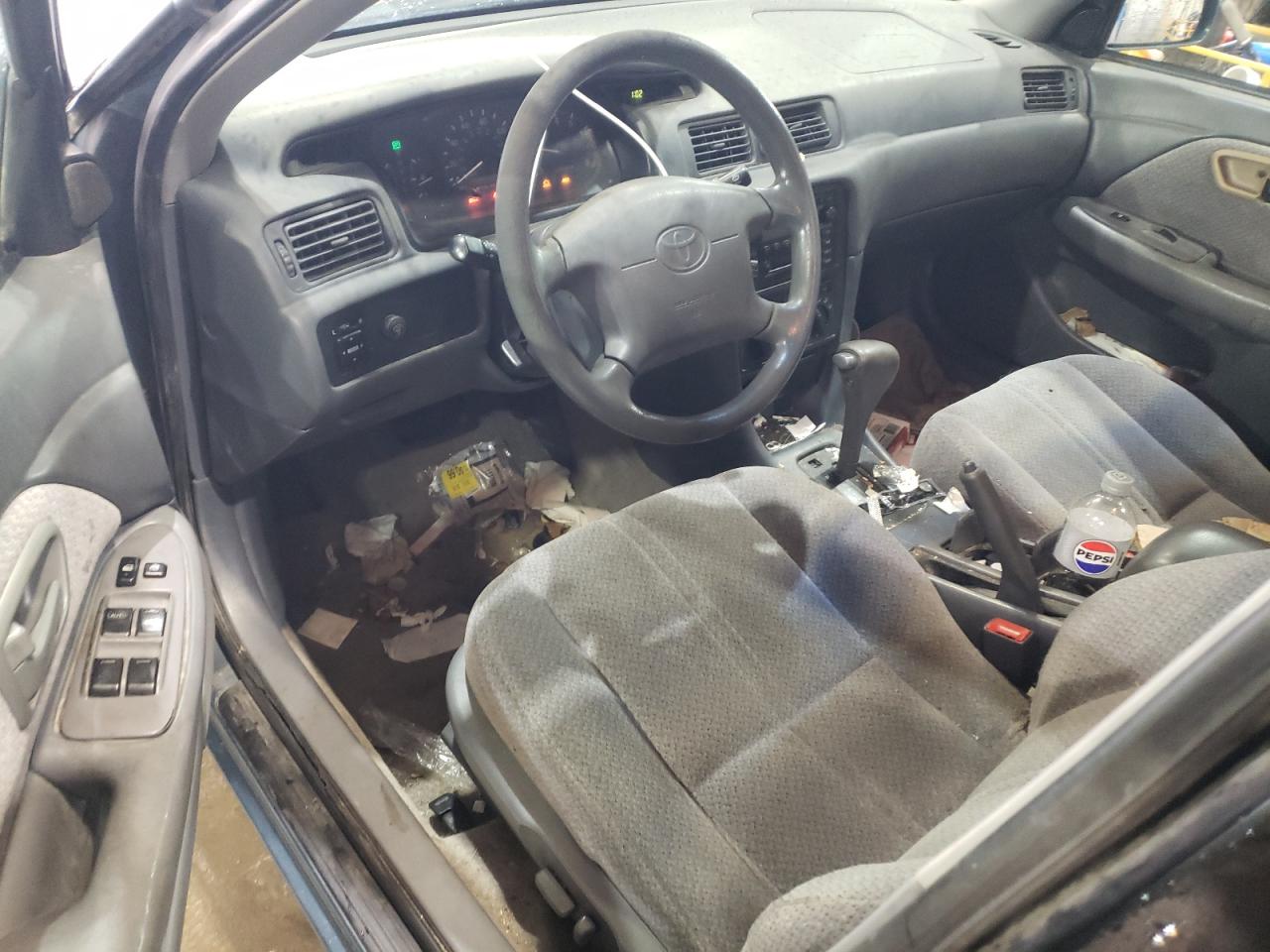 2001 Toyota Camry - Image 8