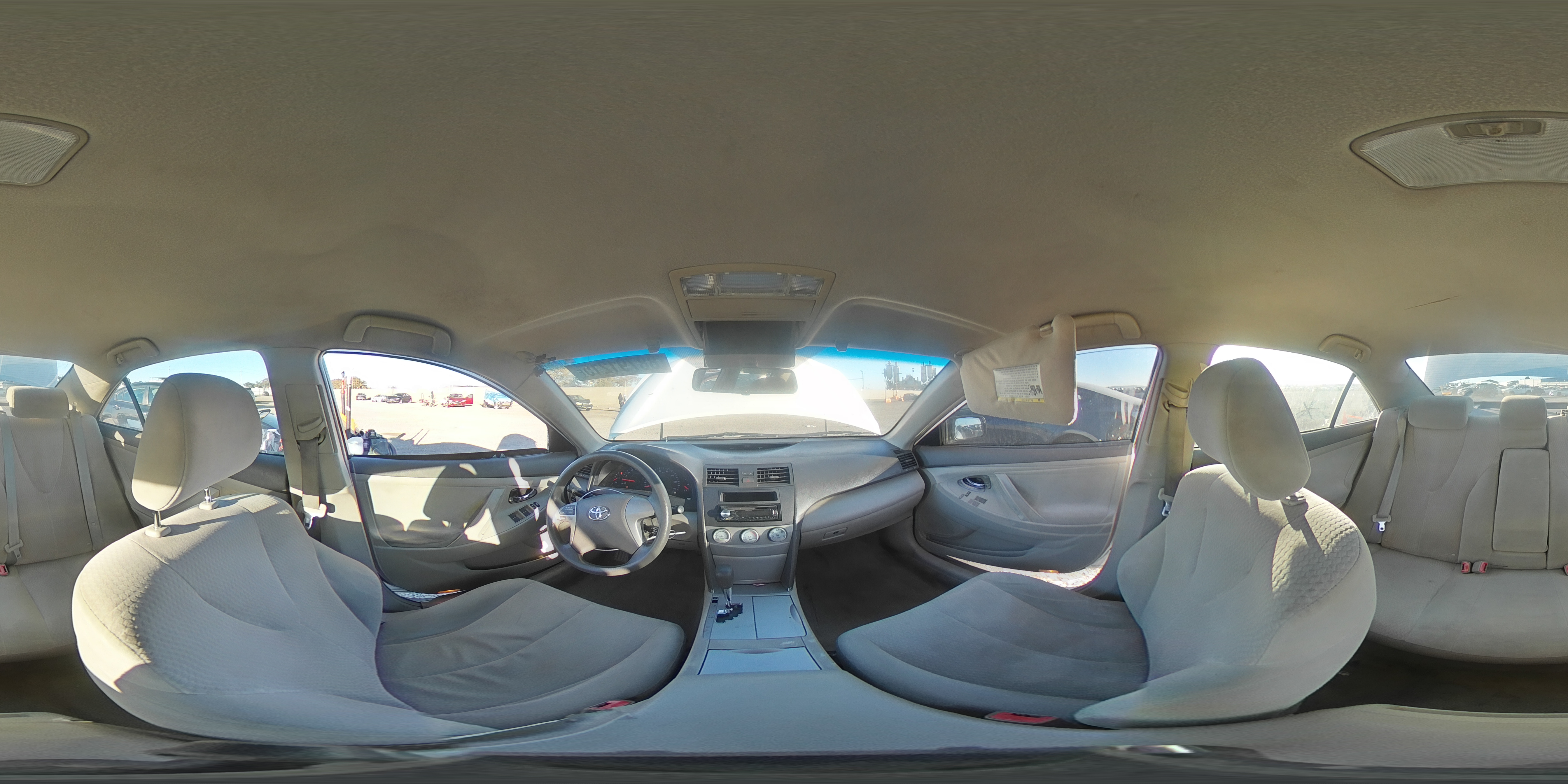 2010 Toyota Camry - Image 13