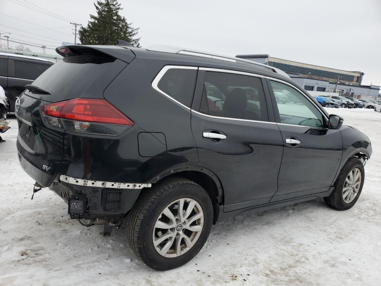 2018 Nissan Rogue - Image 3