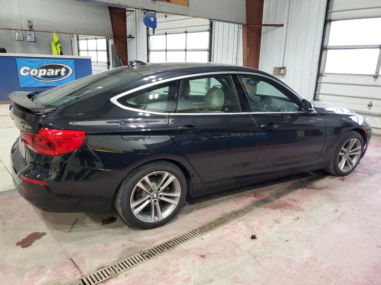 VIN WBA8Z9C58KB220690 2019 BMW 3 SERIES no.3