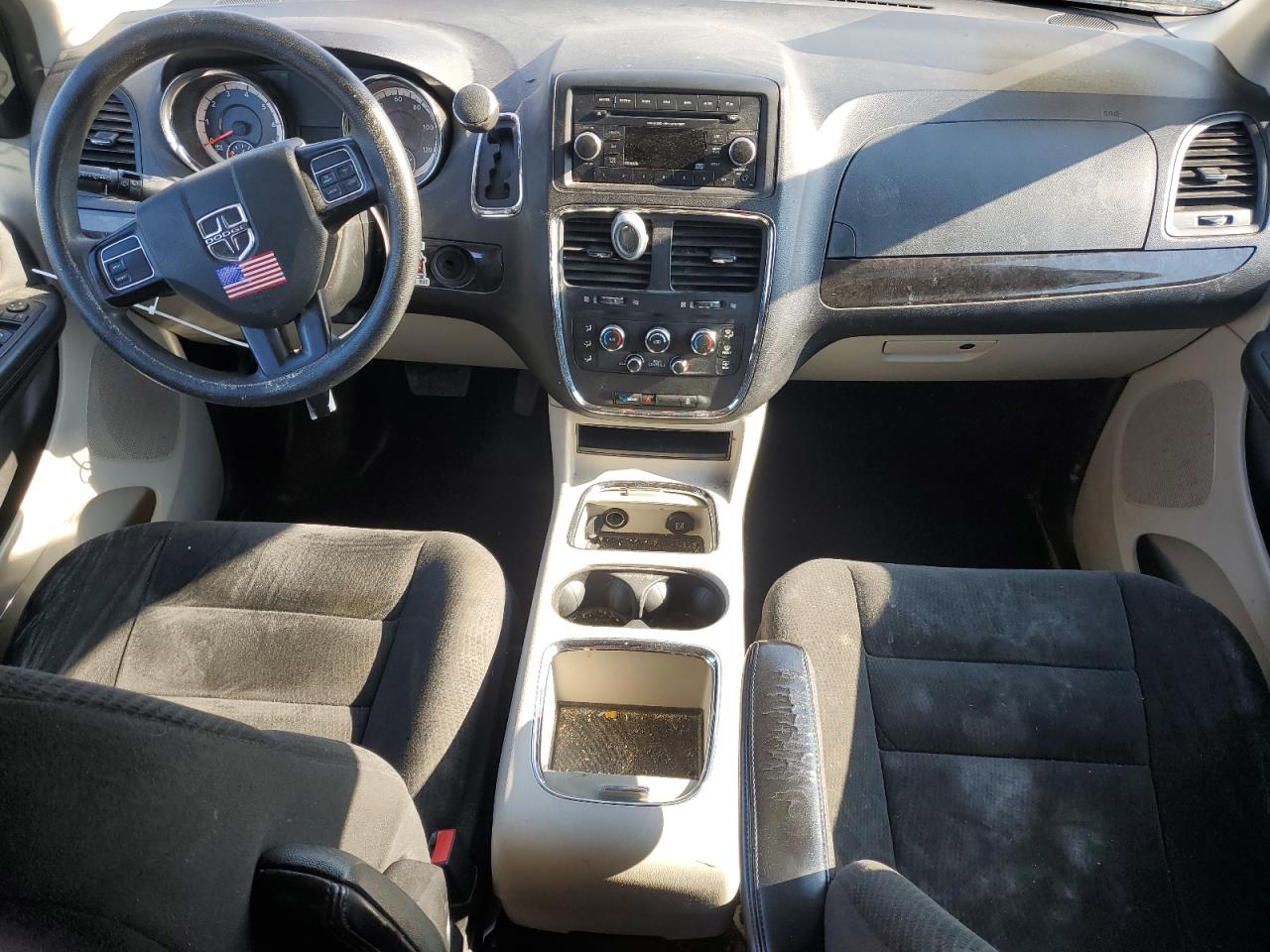 2016 Dodge Caravan - Image 8