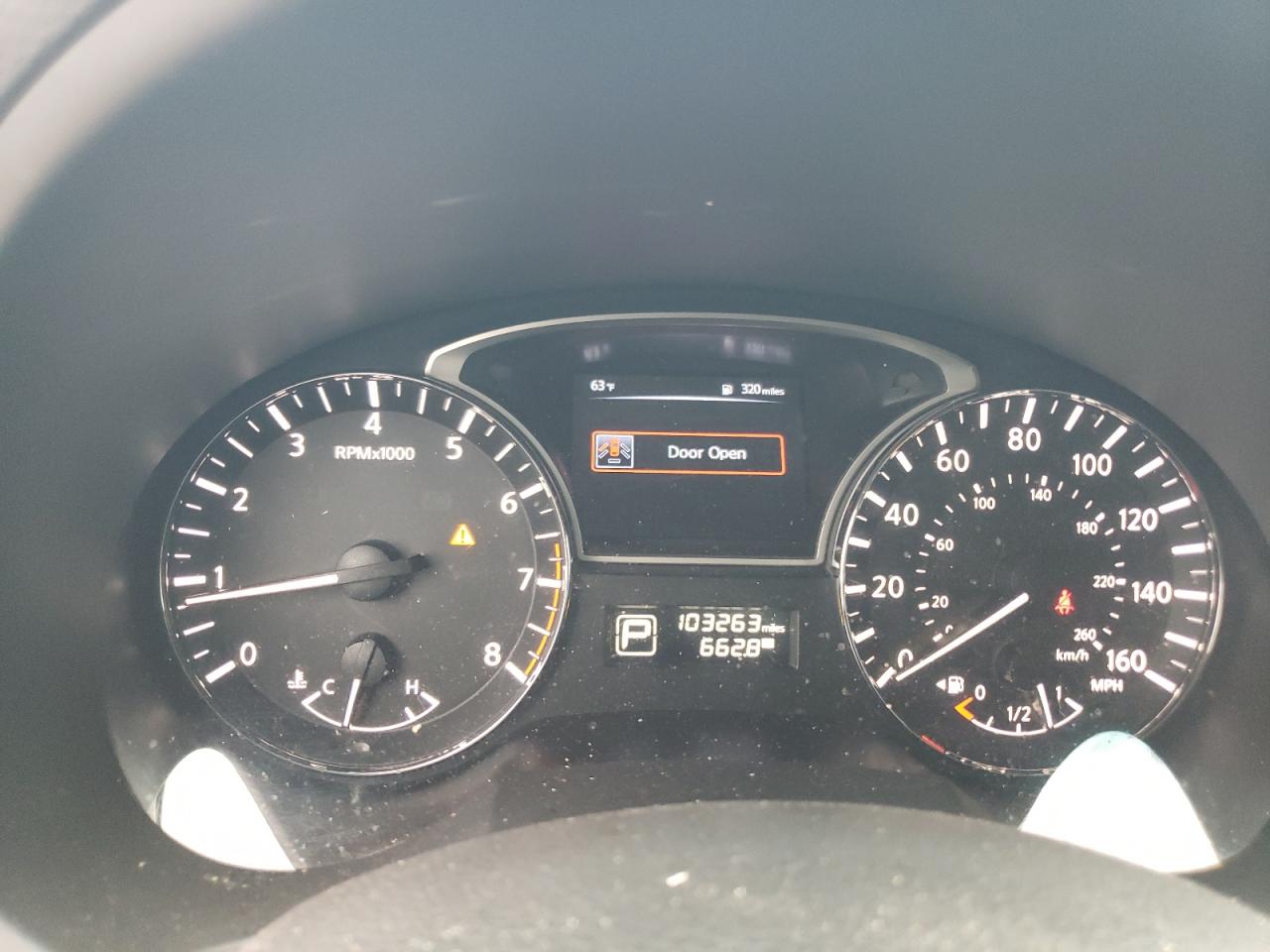 2015 Nissan Altima - Image 9