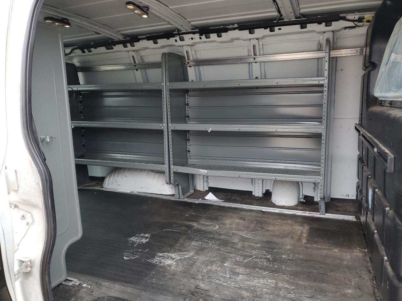 2017 Chevrolet Express - Image 11