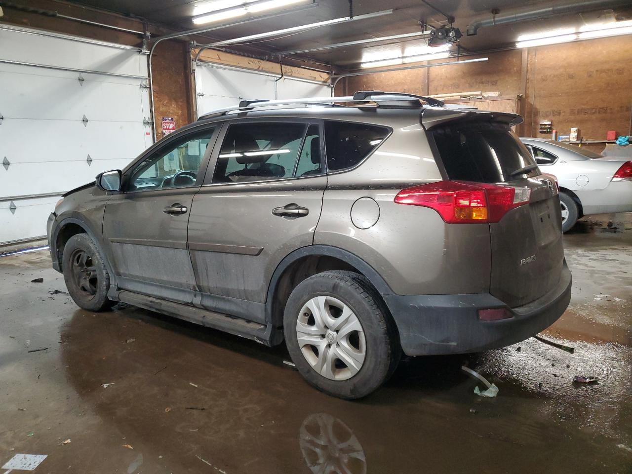 2015 Toyota RAV 4 - Image 2