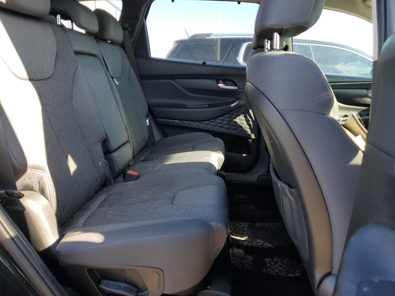 2022 Hyundai Santa Fe - Image 11