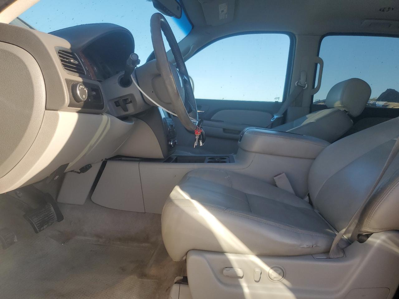 2007 Chevrolet Suburban - Image 7