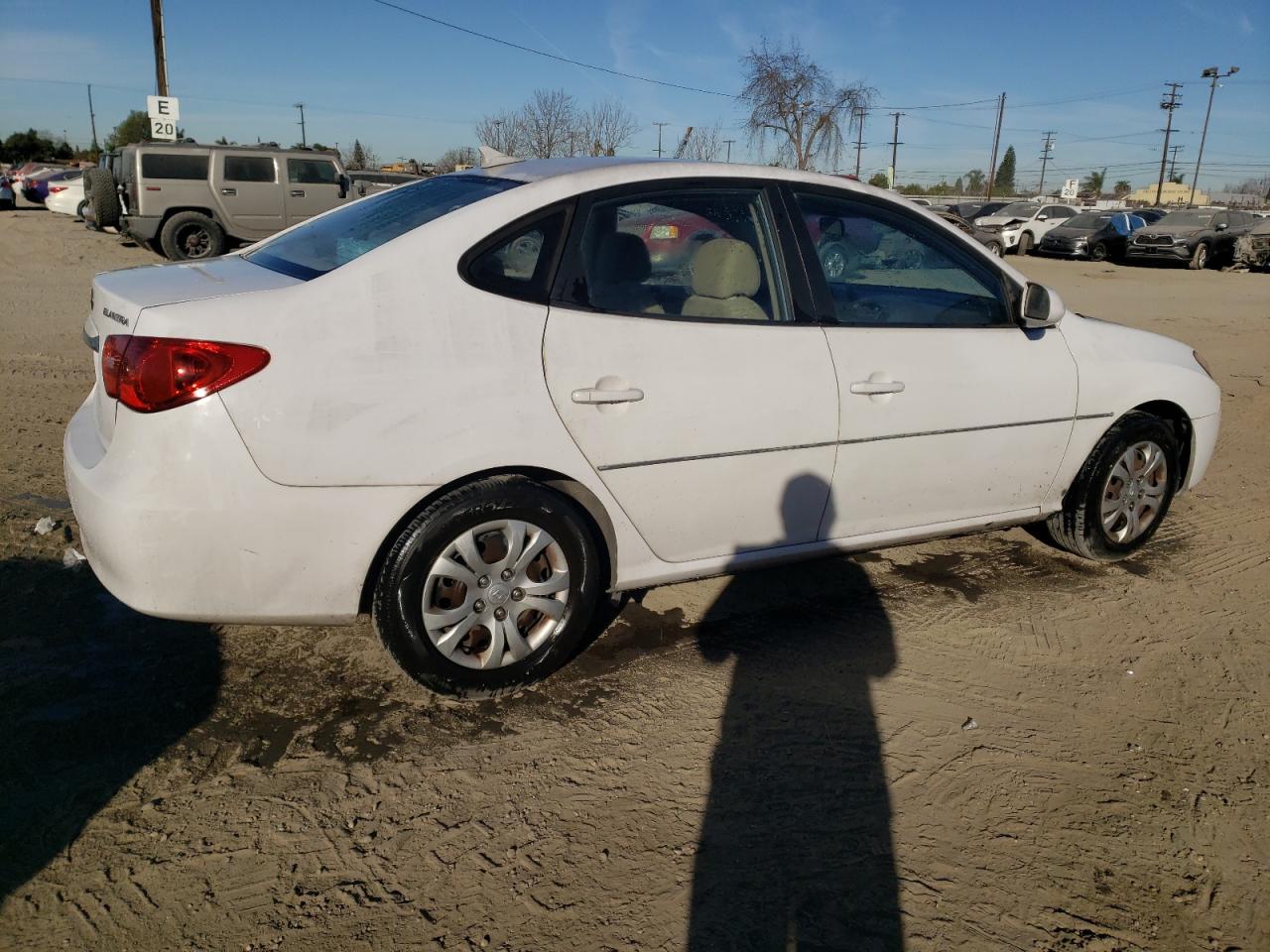 2010 Hyundai Elantra - Image 3