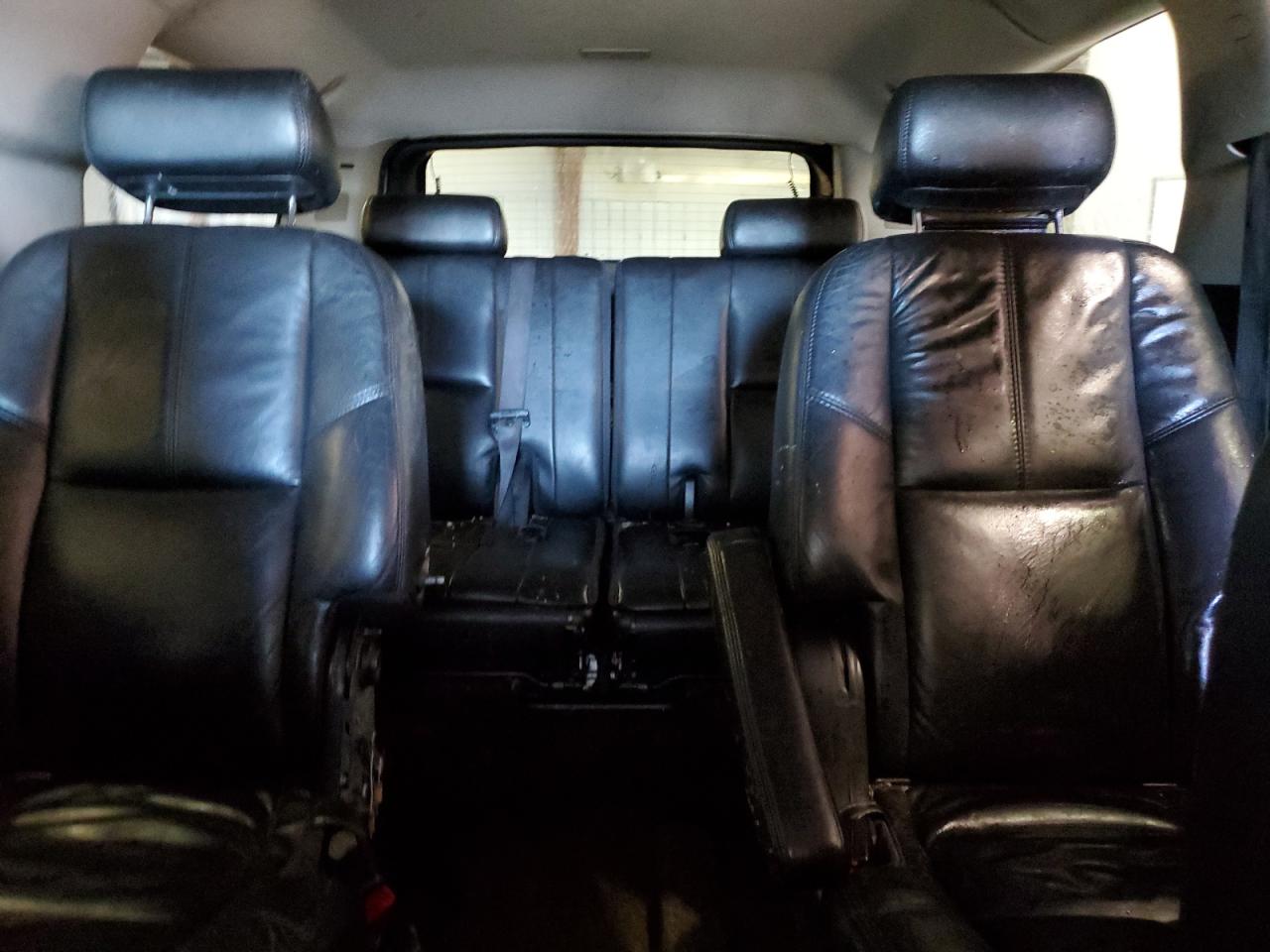 2007 GMC Yukon - Image 10