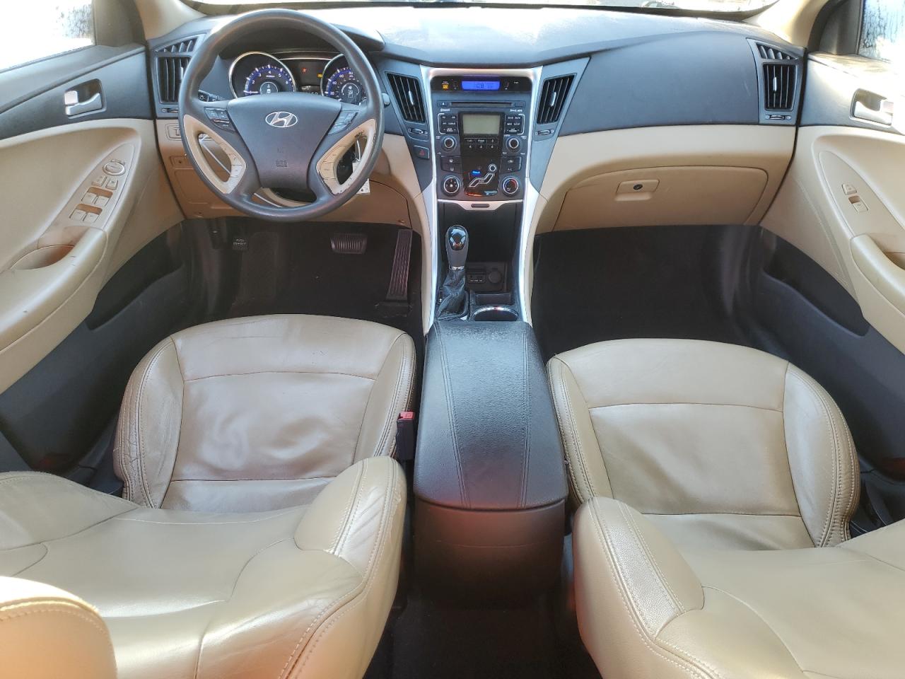 2011 Hyundai Sonata - Image 8