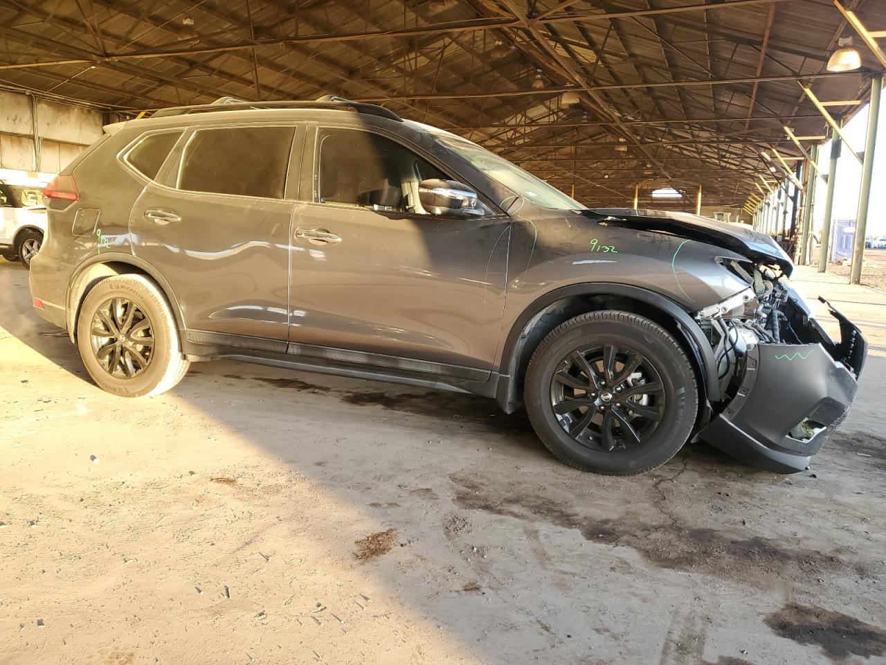 2018 Nissan Rogue - Image 4